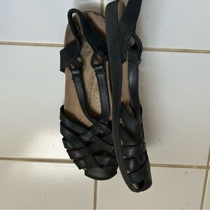 Earth Origins Black Woven Slingback Sandals